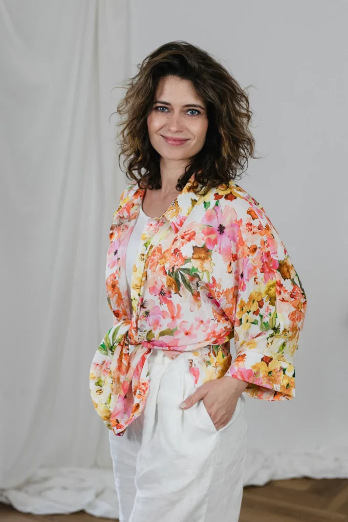 Koszula Natasha lekka jak mgiełka, kimono, wiskoza malowane kwiaty
