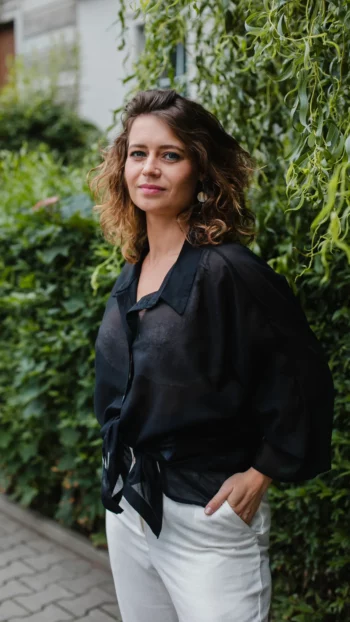 Koszula Natasha lekka jak mgiełka, kimonowa, czarna z jedwabiem