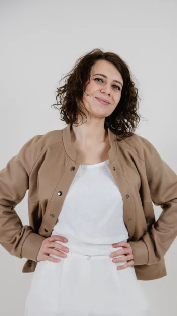 Wełniana kurteczka Jane beżowa ciasteczkowa gładka