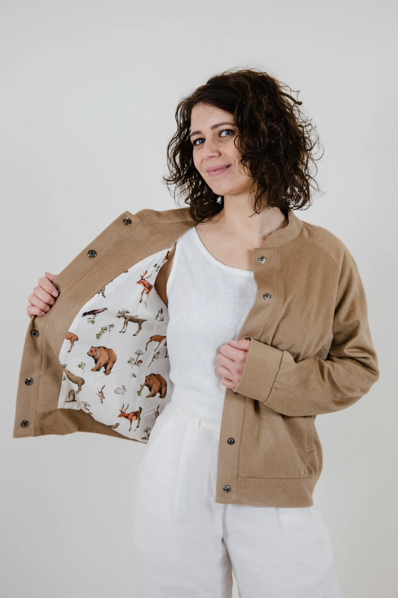 Kaszmirowa kurteczka Jane beżowa ciasteczkowa z włosiem - obrazek 2